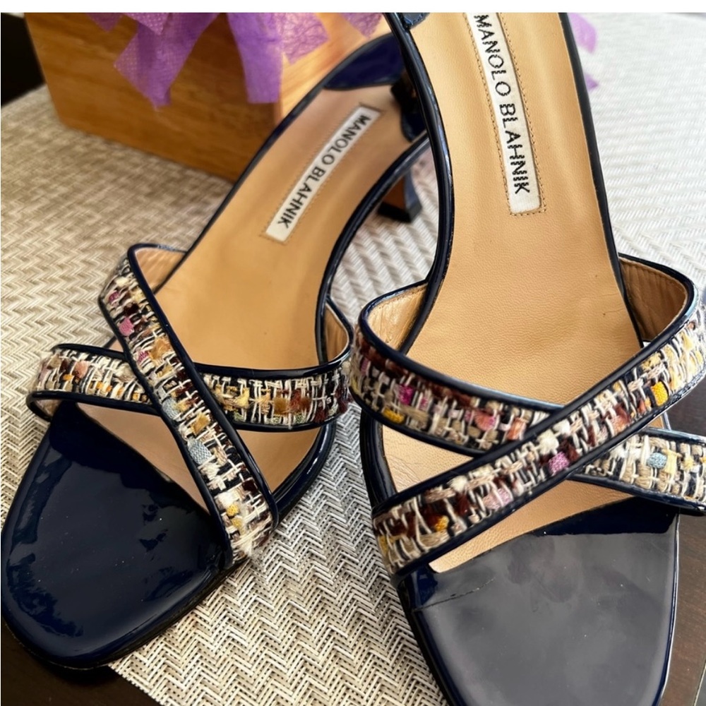 Beautiful Manolo Blahnik Women Shoes, Size 39